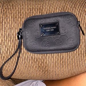Micheal Kors wristlet